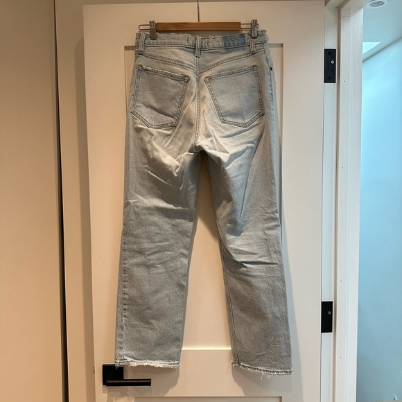 Abercrombie Ultra High Rise Ripped Jeans - Picture 2 of 3